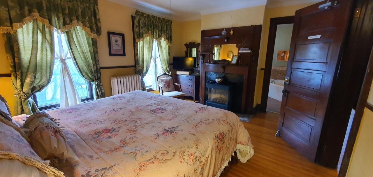 A Night To Remember B & B Niagara Falls Exteriör bild
